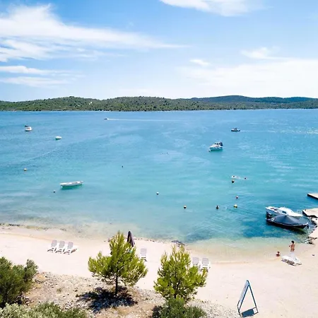 Andesa Mobile Pirovac- Perfect Vacation In A With A Pool, Few Steps From The Sea! Camping Pirovac