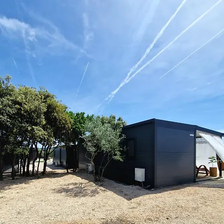 Andesa Mobile Pirovac- Perfect Vacation In A With A Pool, Few Steps From The Sea! Pirovac