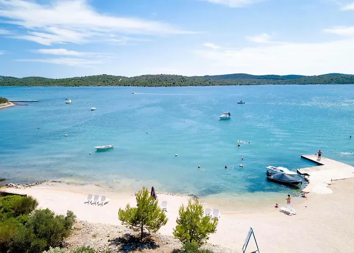 Andesa Mobile Pirovac- Perfect Vacation In A With A Pool, Few Steps From The Sea! Camping Pirovac