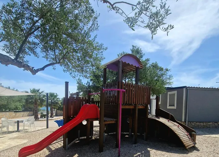 Andesa Mobile Pirovac- Perfect Vacation In A With A Pool, Few Steps From The Sea! Camping Pirovac